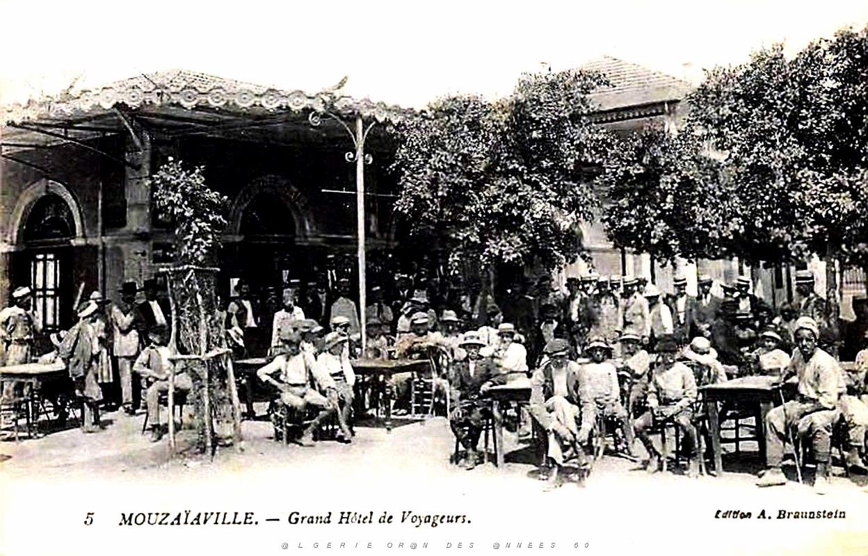 1232- Mouzaiaville - Grand Hotel des Voyageurs.jpg